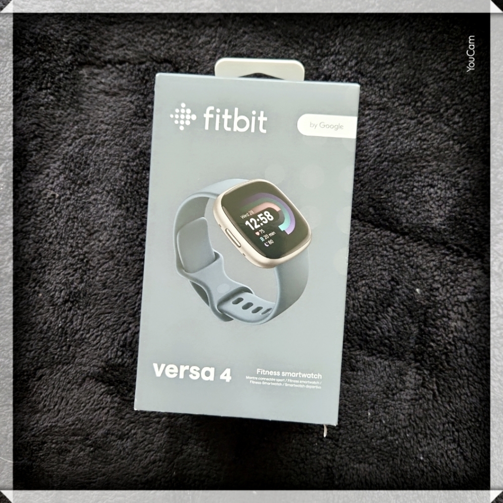 Fitbit Versa 4 New in Box